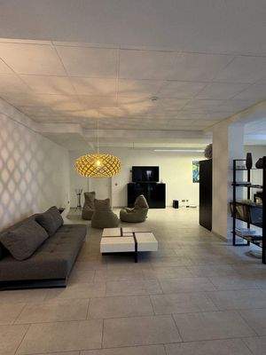 Büro-/Gewerbeeinheit