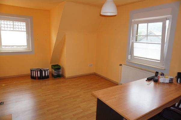 Kinderzimmer/Büro OG