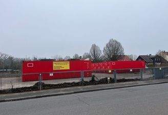 Lagerboxen, Grundstück mit zwei Schiebetoren.