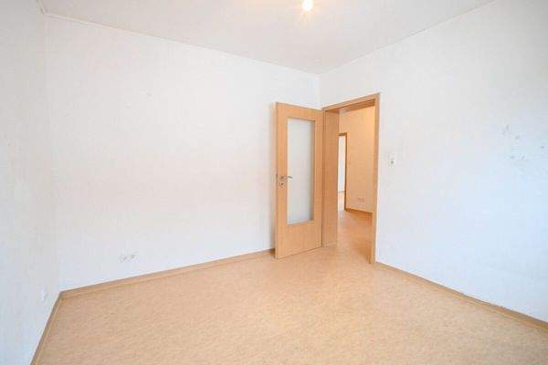 Schlafzimmer 2 von 3