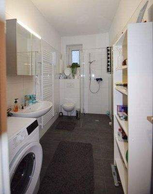 Badezimmer Wohnung EG links