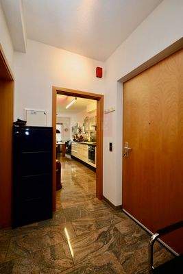 Diele mit Granitboden