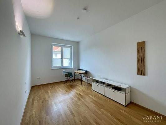 Schlafzimmer 2 / Büro