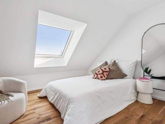 SCHLAFZIMMER/HOMEOFFICE