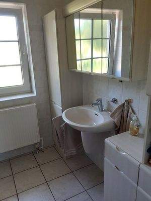 Bad mit Dusche am HWR