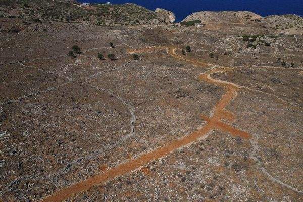 Kreta, Kokkino Chorio: Grundstück in ruhige Lage mit majestätischer Aussicht zu verkaufen