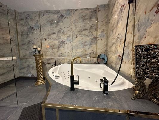 F1 Whirlpool