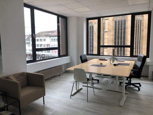 Büro-/Praxisflächen