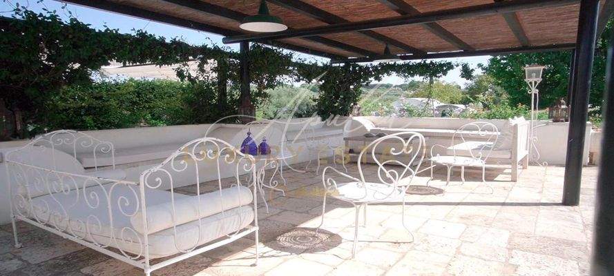 Ostuni – herrliches Areal mit Trulli und Pool