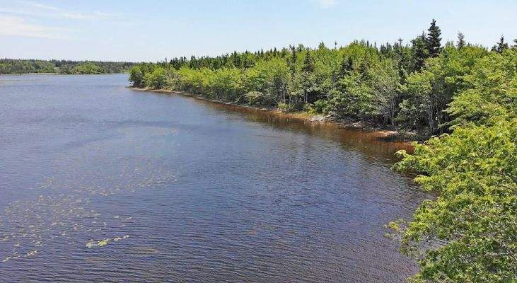 Cape Breton - Shaw Lake - 2,7 Hektar großes Grunds