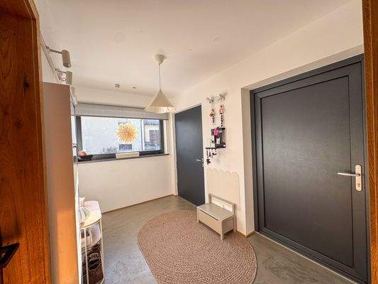 4 Eingangsbereich.jpg