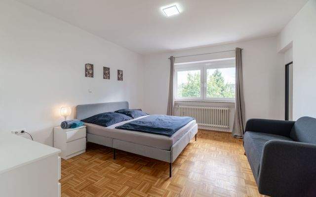 Schlafzimmer 2
