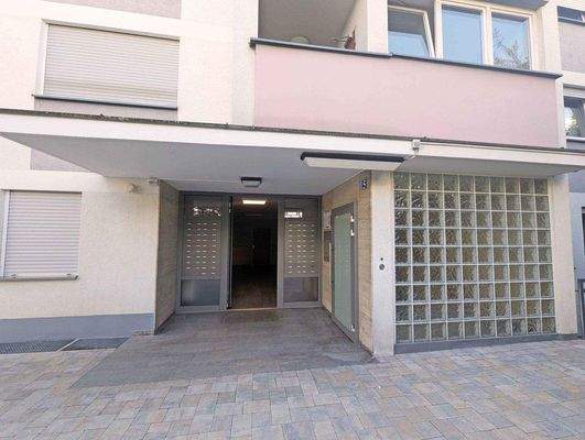 Barrierefreier Eingang ins Anwesen 