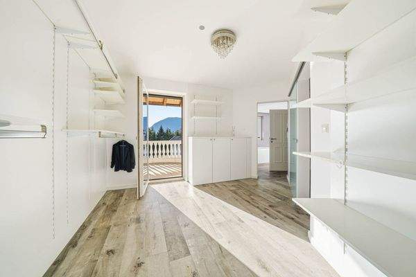 Kleiderraum -  2. Stock