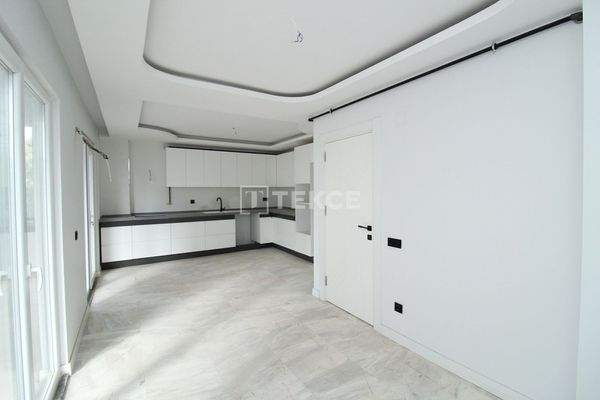 3-Bedroom Duplex Apartment in a Complex in Mudanya Bursa