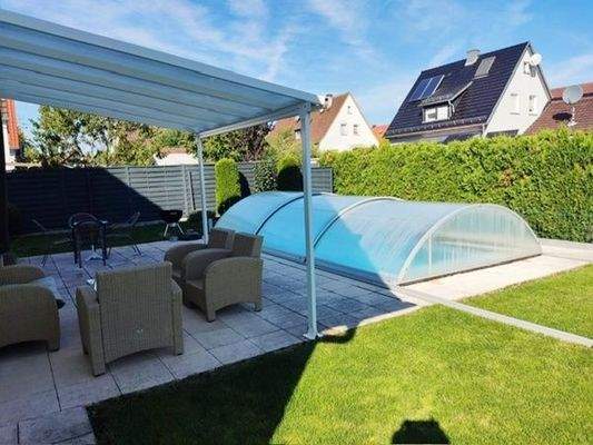 .. mit eigenen Pool im Sommer !