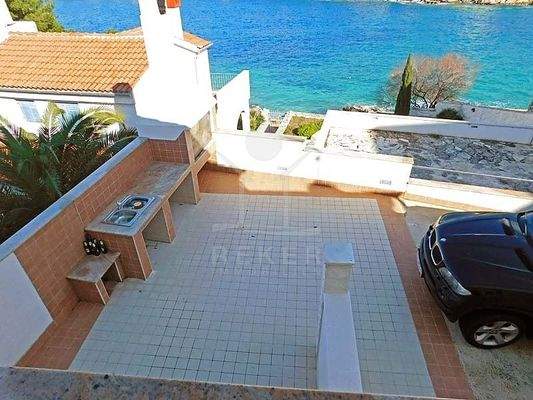 Außenküche mit Kulisse