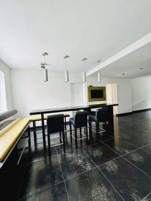 Aufenthaltsbereich vor Teeküche