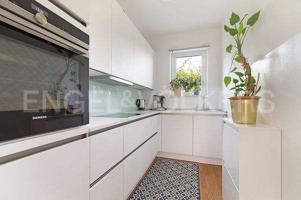 Moderne Einbauküche der Marke.....