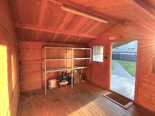 Gartenhütte von innen