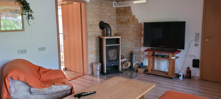 c6288470-8797-4c63-99f0-b962989e0408