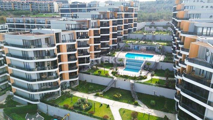 Sea View 4-Bedroom Apartment in Güzelyalı, Mudanya, Bursa
