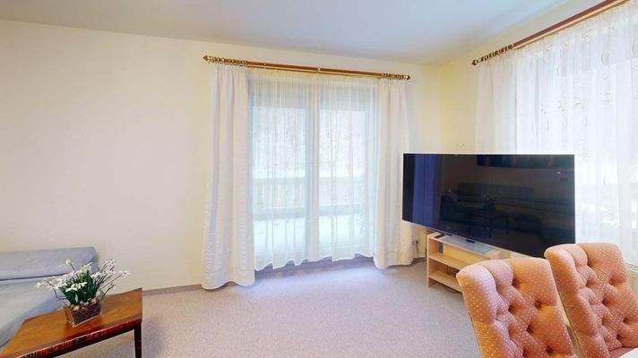 Schwedderbergstrae-36-Living-Room 1