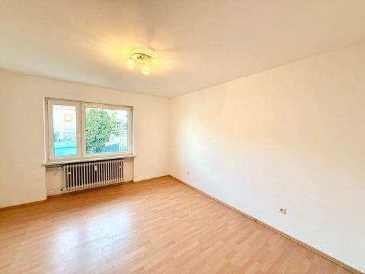 Geräumiges Schlafzimmer ähnlich 1