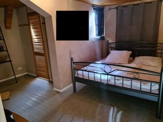 Schalfzimmer im DG.jpg