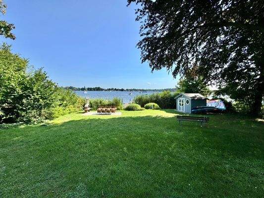 Gemeinschaftsgarten mit Bootsliegeplatz