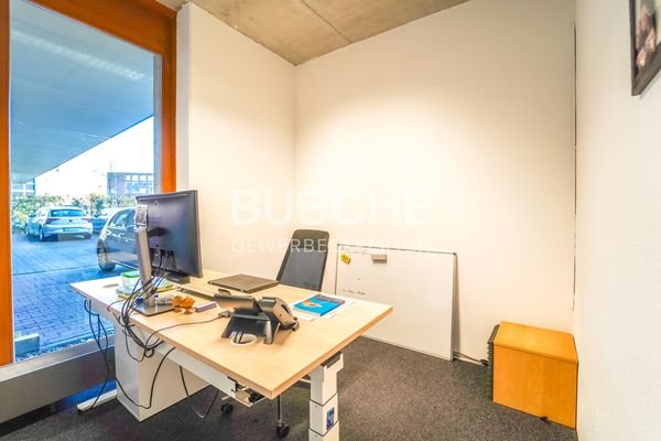 Büro 1