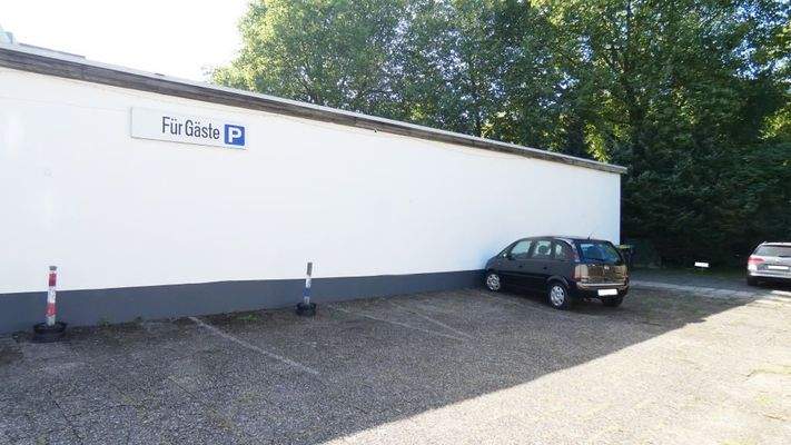 Haus I: Parkfläche im Hof