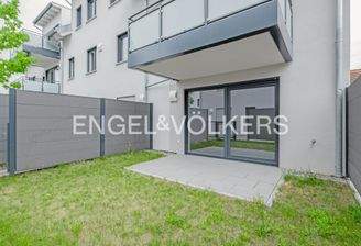 Garten mit Terrasse