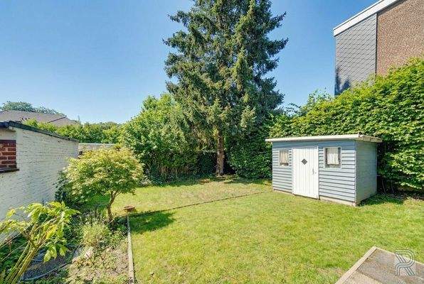 Sonniger Rückzugsort direkt hinter dem Haus