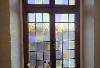 dekokratives-Glasfenster 