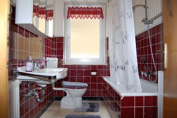 15 Badezimmer EG.JPG