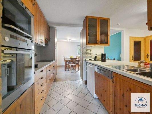 Koch- &amp; Essbereich b