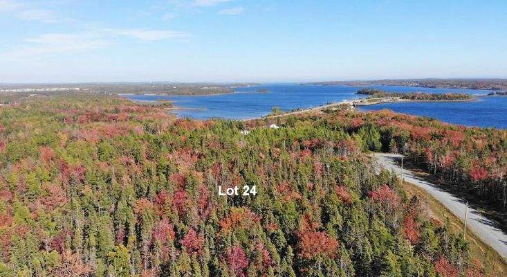 Cape Breton - 37-Hektar-Areal mit Atlantik-Zugang 