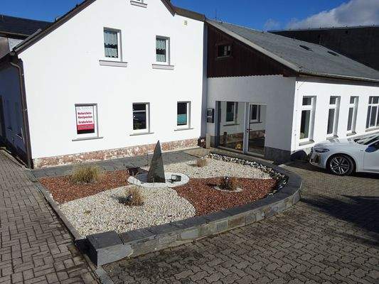 DSC02540.JPG
Eingang zum Büro, Parkplatz