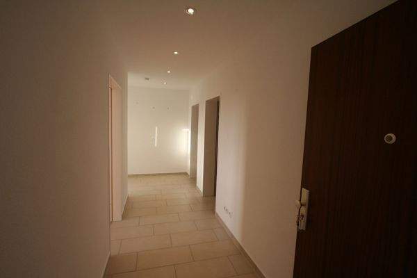 Flur mit Deckenstrahlern!