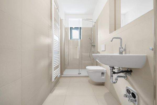 Modernes Tageslichtbad