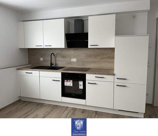 Himmlischer Dachtraum mit Fußbodenheizung und exklusivem Bad im Erstbezug! Lift! - Photo 3