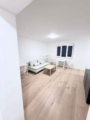 WhatsApp Image 2025-11-03 at 17.32.06 (3)