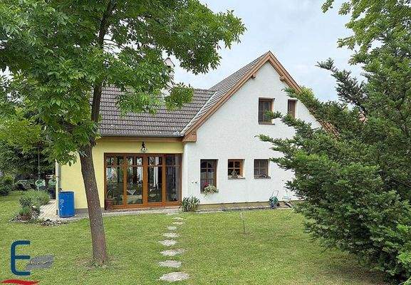 Wintergarten und Garten 