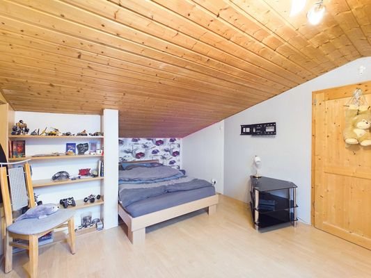 Ideales Mehrgenerationenhaus in Nalbach Dachgeschoss