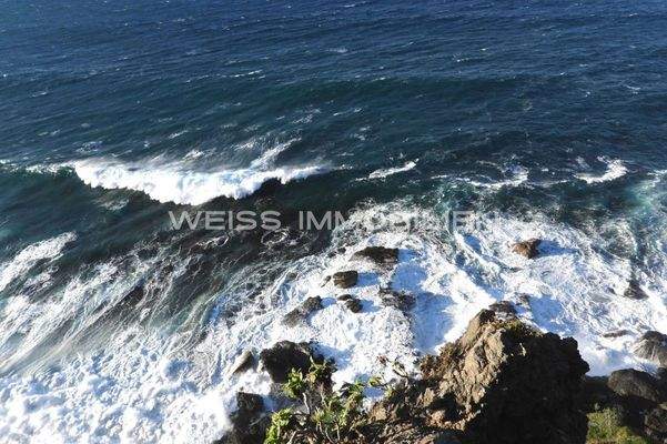 Brandung an den Klippen