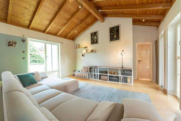 Wohnung im Nebenhaus - Visualisiert