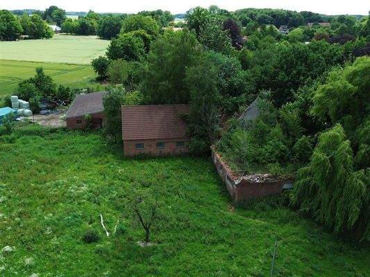 Objekte mit Ausblick auf angrenzende Felder