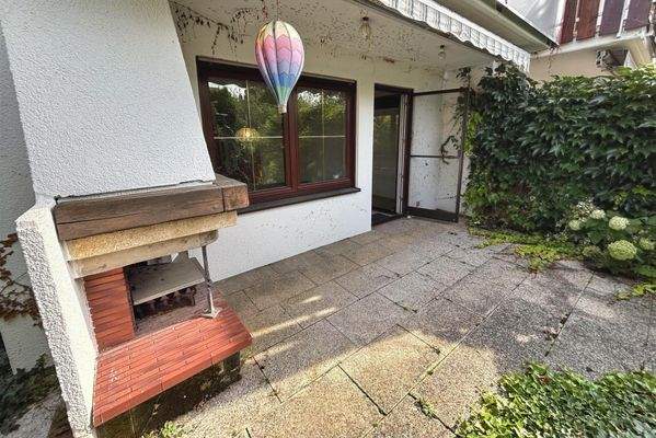 Terrasse mit Außenkamin