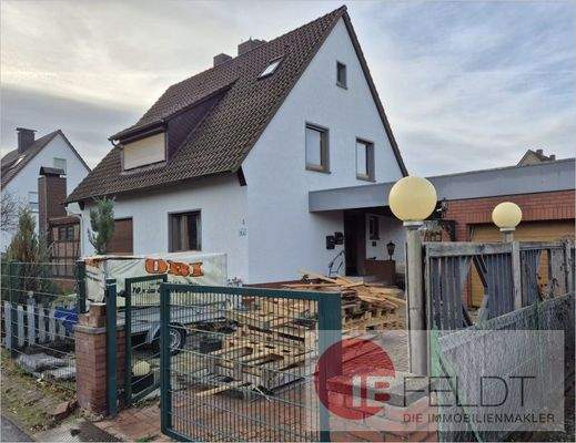 Seitliche Ansicht auf die Garage